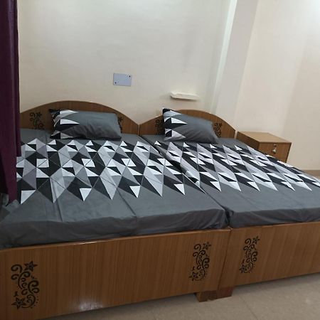 Anant Paying Guest House Ayodhya Exterior foto