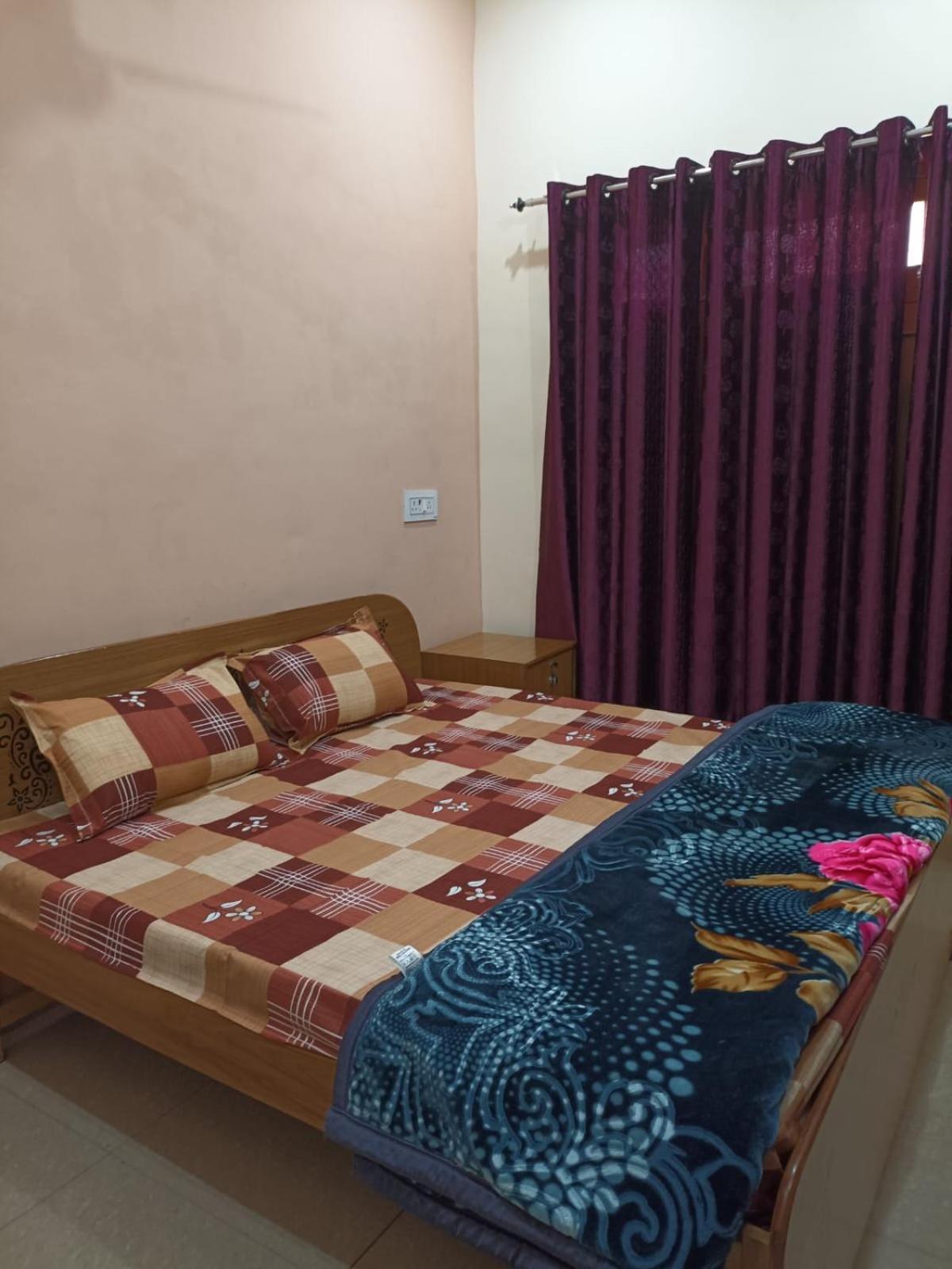 Anant Paying Guest House Ayodhya Exterior foto