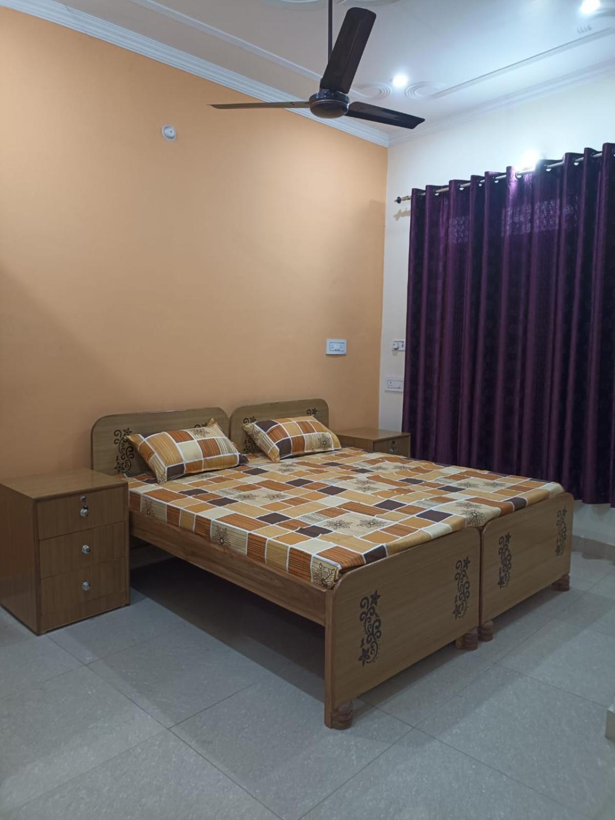 Anant Paying Guest House Ayodhya Exterior foto